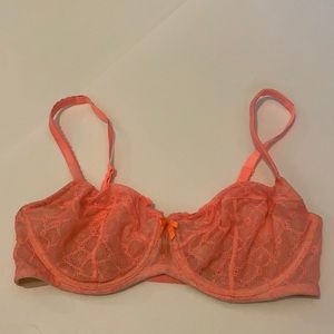 Victoria’s Secret Body By Victoria unlined bra 34DD